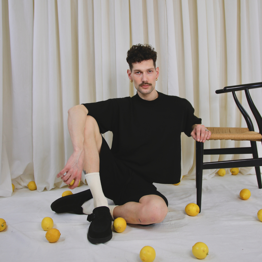 T-SHIRT A MANICHE CORTE CROP